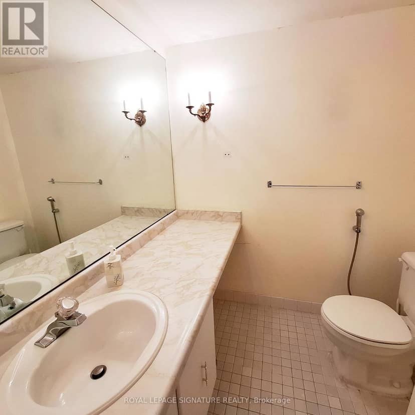 1210 - 60 Inverlochy Boulevard — photo 14 of 24