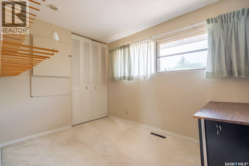 145 Mayfair CRESCENT — photo 19 of 33