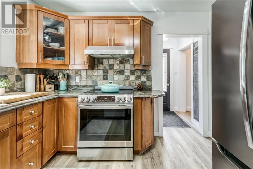83 Lakeview Drive — photo 12 of 40