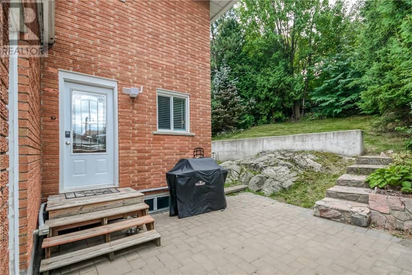 83 Lakeview Drive — photo 36 of 40