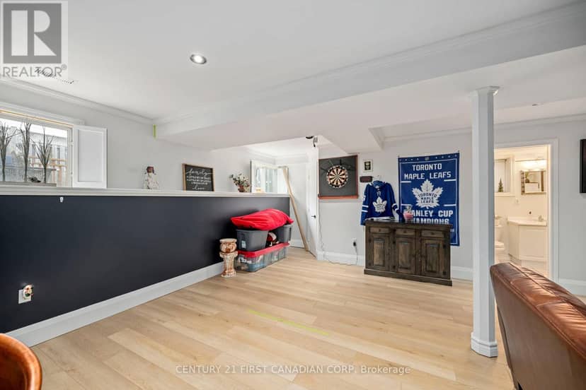 902 Railton Avenue — photo 24 of 32