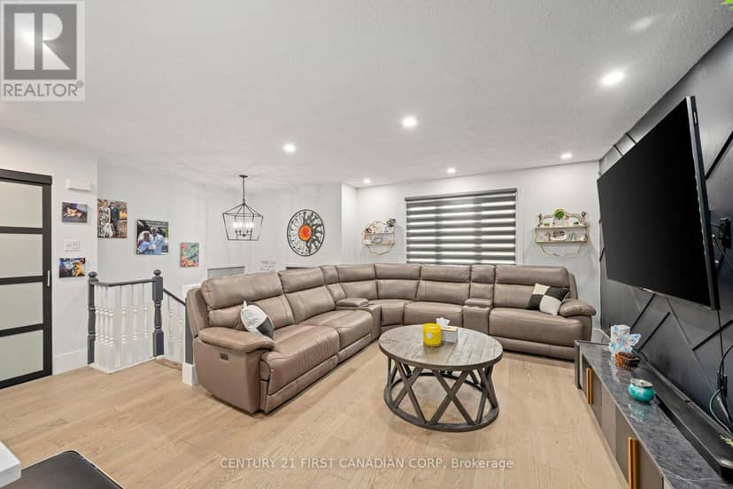 902 Railton Avenue — photo 6 of 32