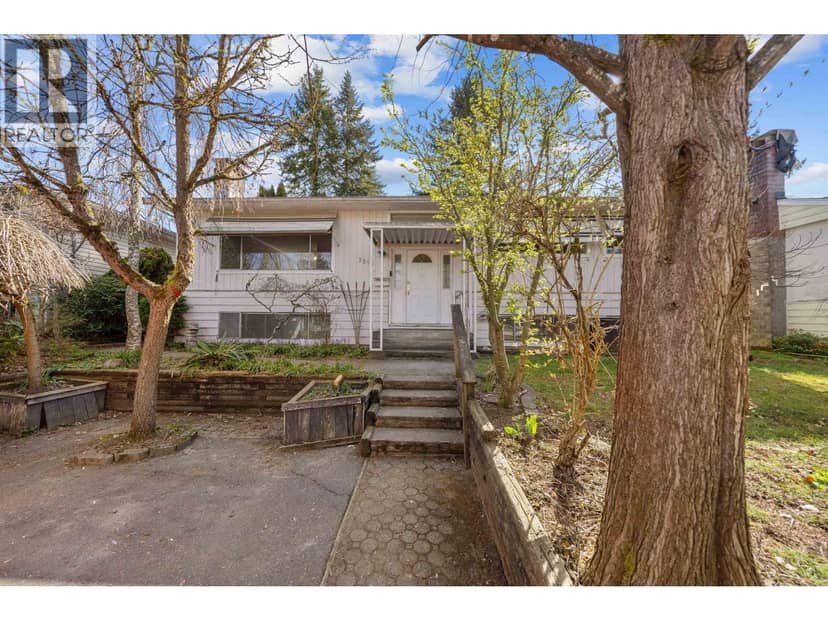 3356 LIVERPOOL STREET, Port Coquitlam, photo 2