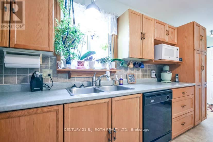 21 Korlea Crescent — photo 10 of 30