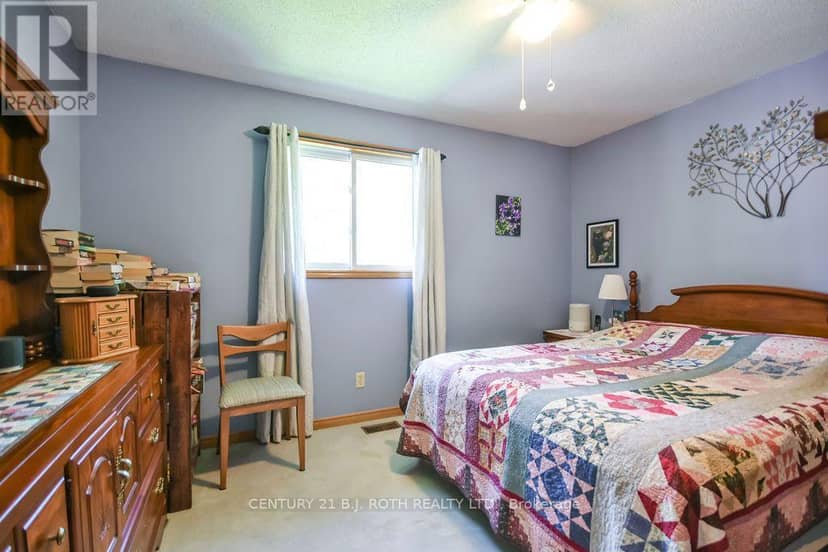 21 Korlea Crescent — photo 12 of 30