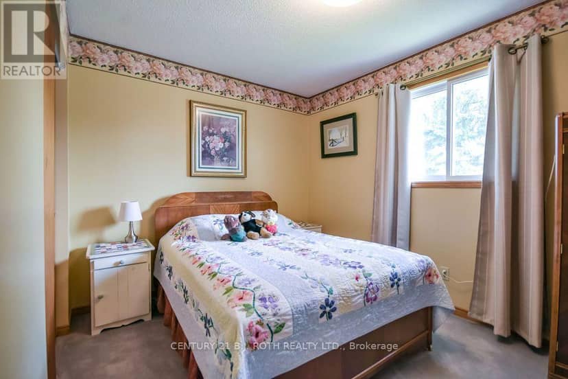 21 Korlea Crescent — photo 14 of 30
