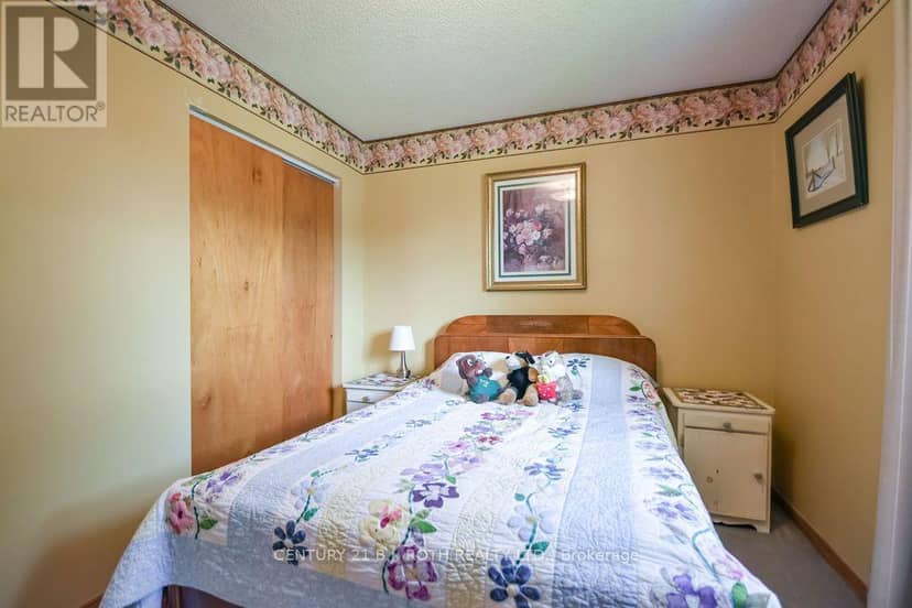 21 Korlea Crescent — photo 15 of 30
