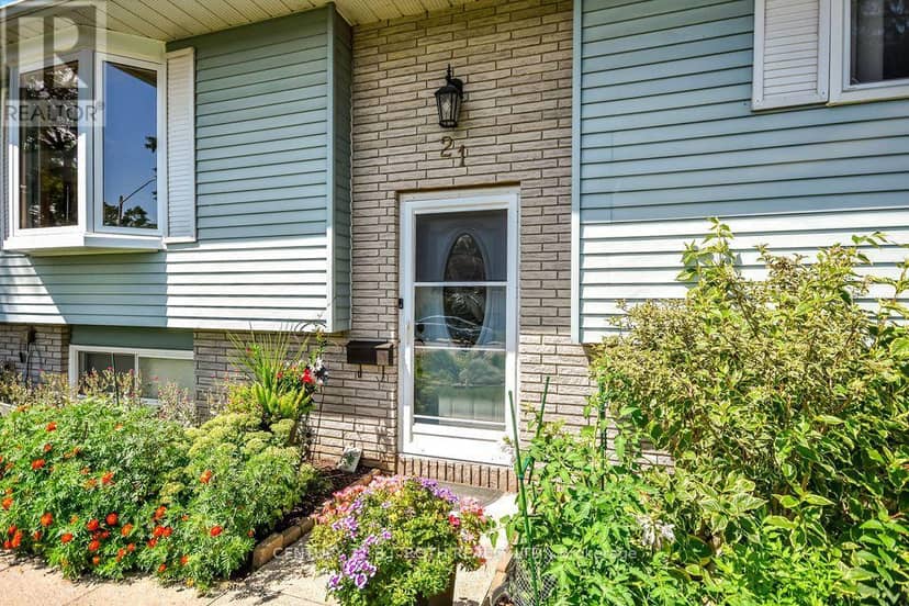 21 Korlea Crescent — photo 4 of 30