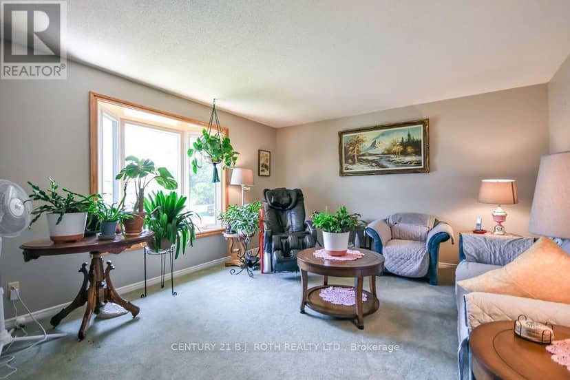 21 Korlea Crescent — photo 5 of 30