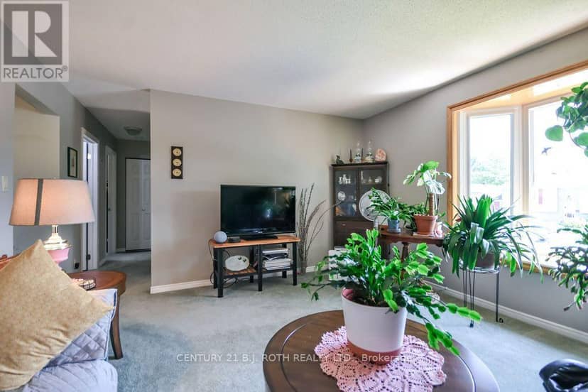 21 Korlea Crescent — photo 7 of 30