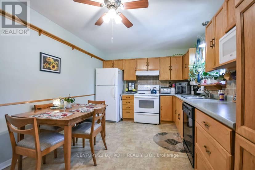 21 Korlea Crescent — photo 8 of 30
