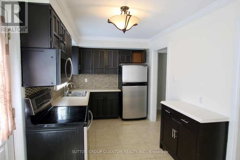 58 - 318 Laurier Avenue — photo 12 of 27