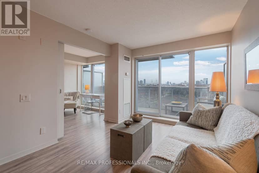 704 - 1040 The Queensway — photo 1 of 40