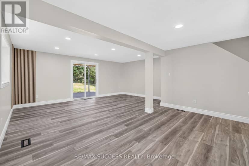 306 Sekura Street — photo 11 of 40