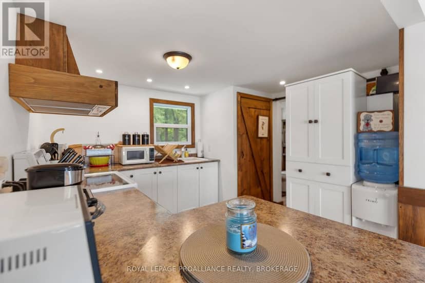 467 Ub 4 Road — photo 13 of 33