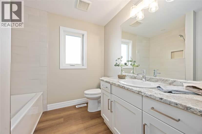 3520 Kawartha Drive — photo 13 of 23