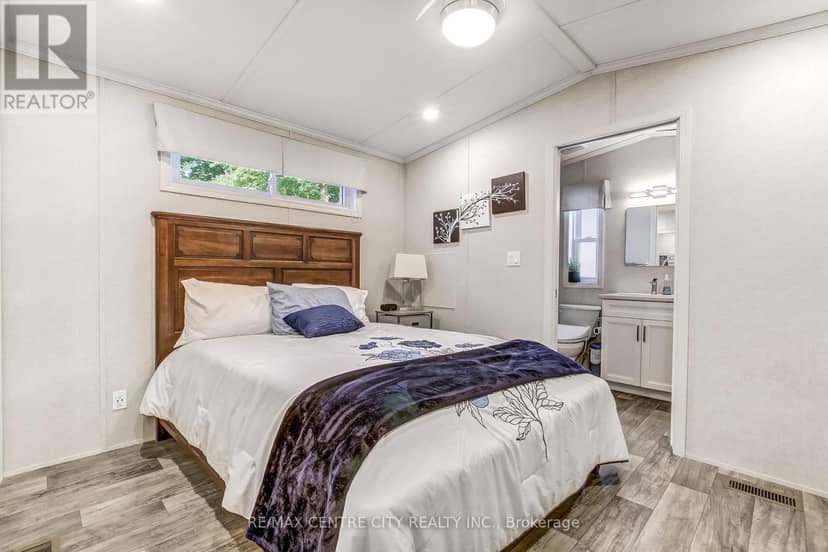 30 - 22790 Amiens Road — photo 14 of 30