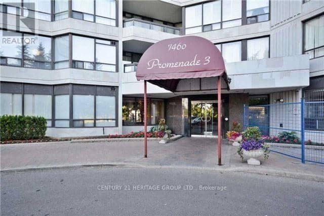 1003 - 7460 Bathurst Street — photo 2 of 9