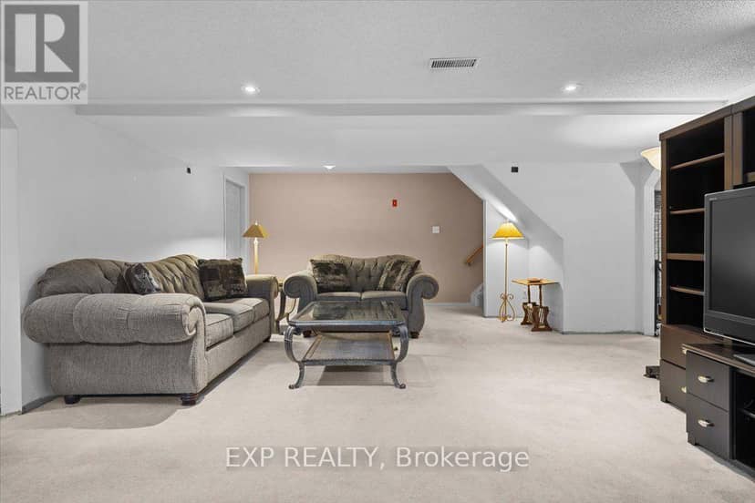113 Grey Fox Drive — photo 35 of 40
