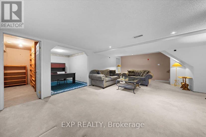 113 Grey Fox Drive — photo 37 of 40