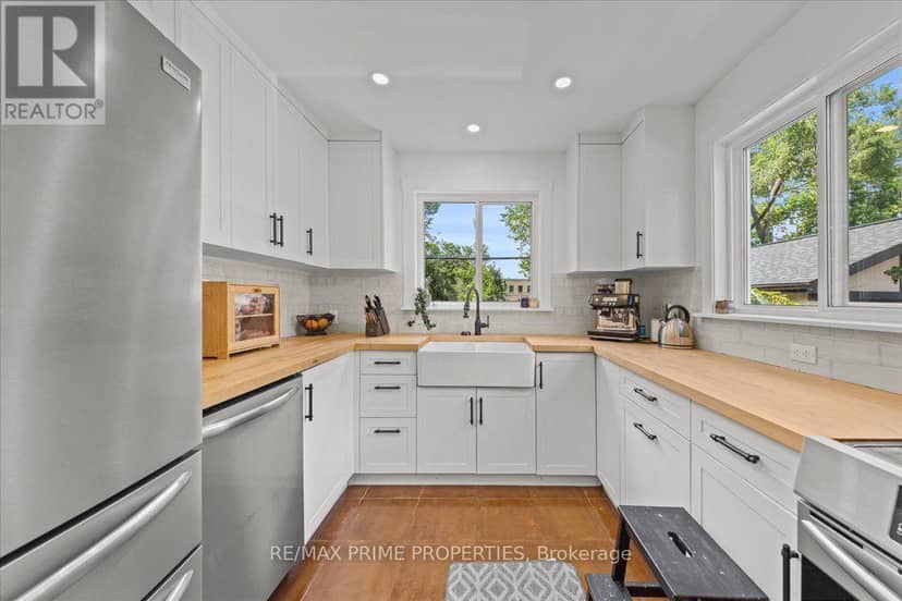 1273 Thames Street — photo 10 of 36