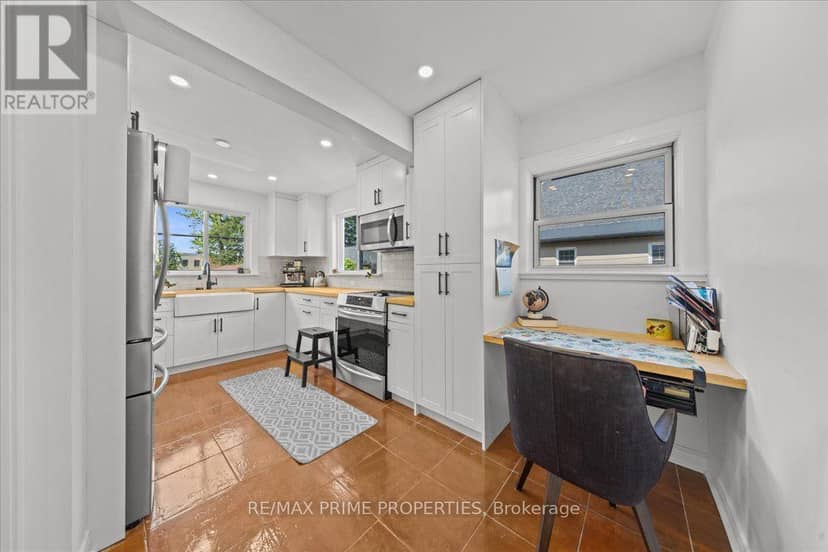 1273 Thames Street — photo 13 of 36