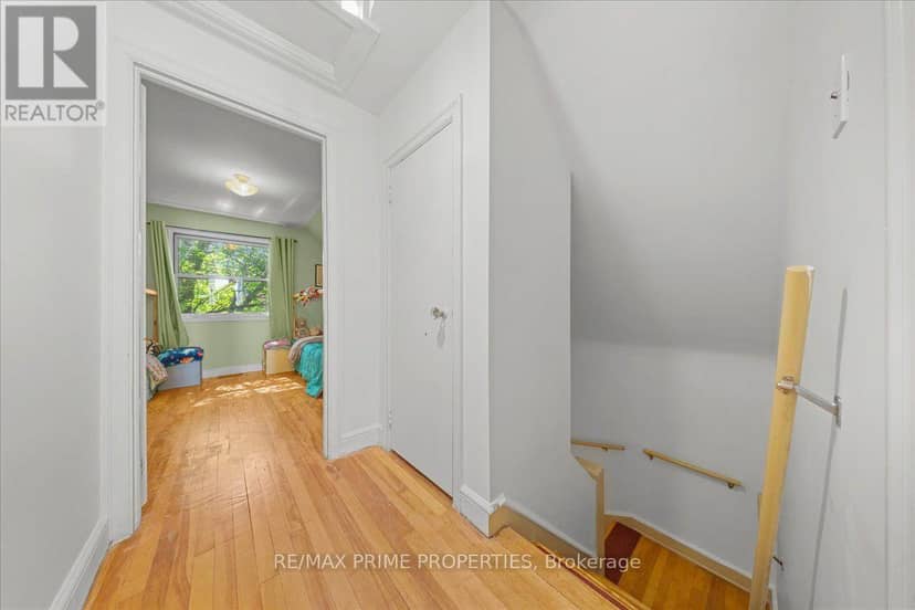 1273 Thames Street — photo 15 of 36