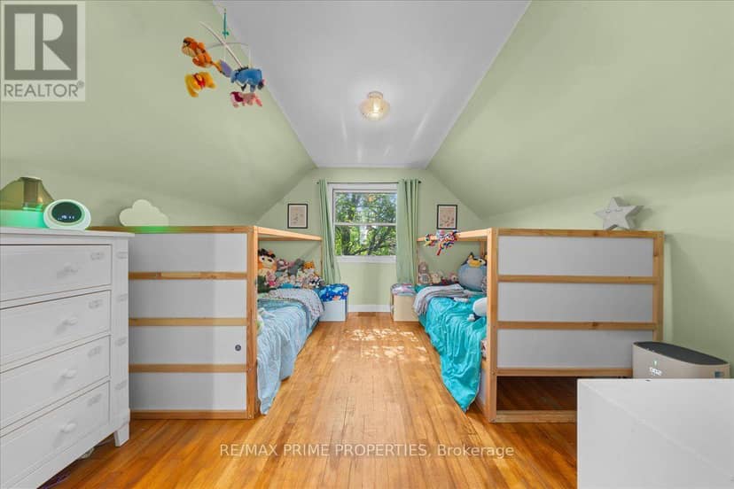 1273 Thames Street — photo 16 of 36