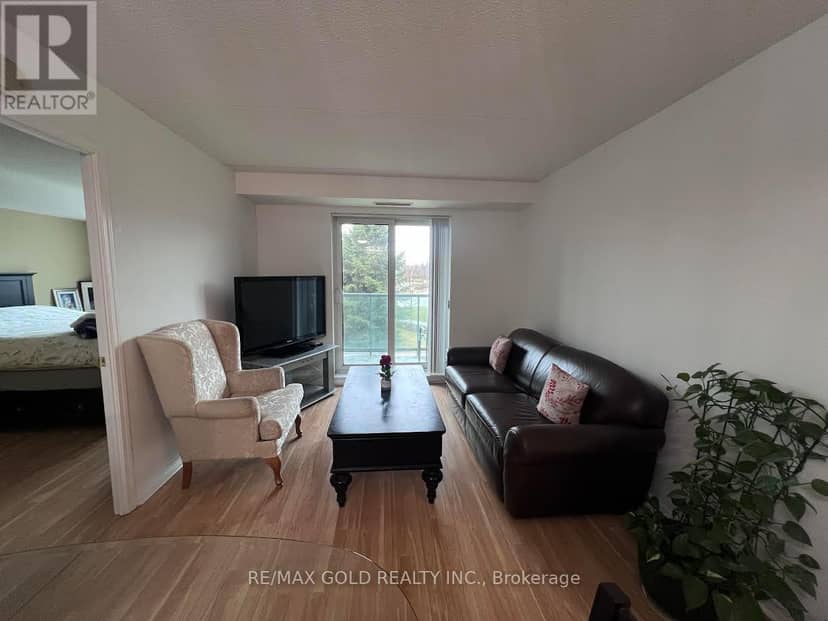 213 - 25 Via Rosedale Way, Brampton, photo 3