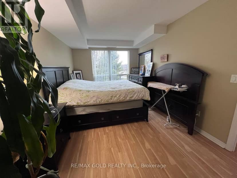 213 - 25 Via Rosedale Way, Brampton, photo 6