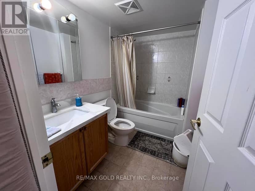 213 - 25 Via Rosedale Way, Brampton, photo 8