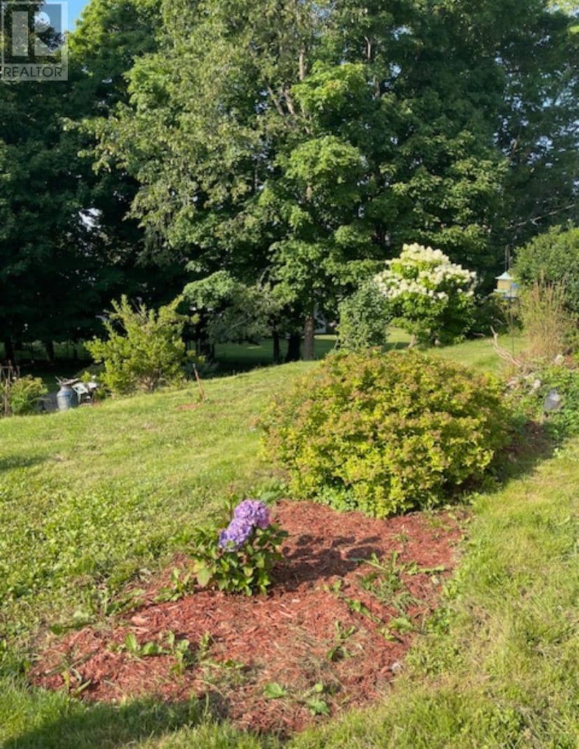 380 Truro Heights Road — photo 19 of 40