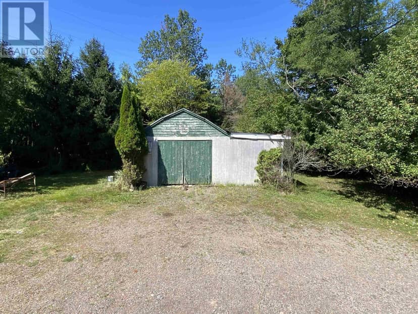 380 Truro Heights Road — photo 17 of 40