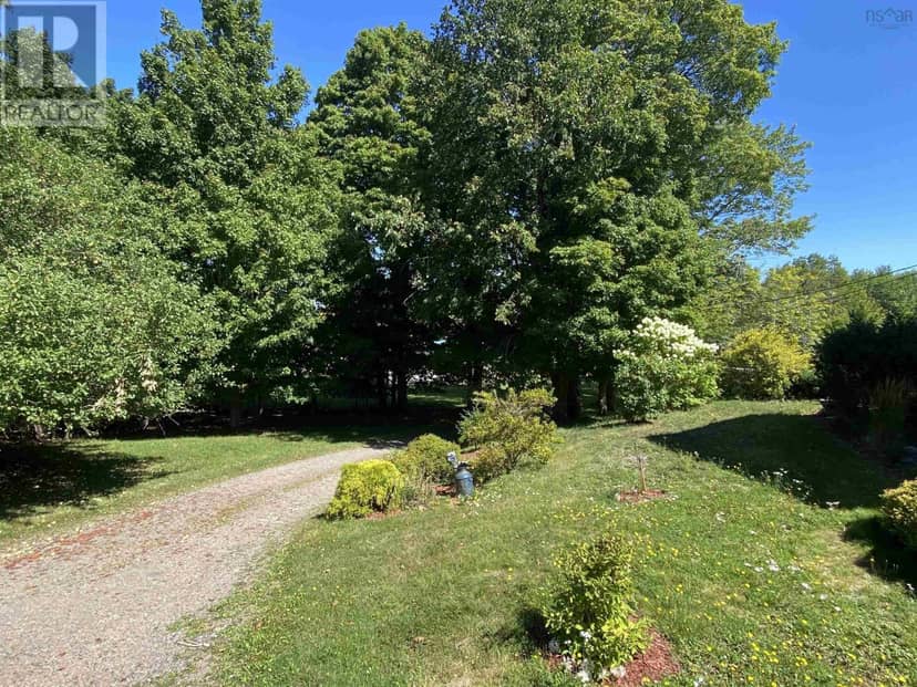 380 Truro Heights Road — photo 16 of 40