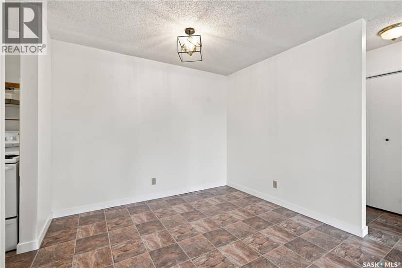 302 345 Kingsmere BOULEVARD — photo 13 of 32