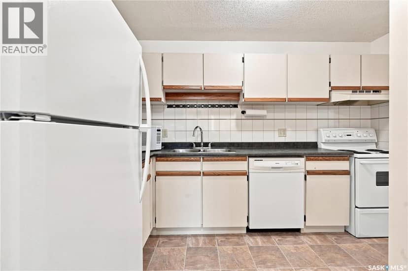 302 345 Kingsmere BOULEVARD — photo 17 of 32
