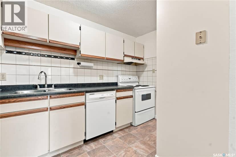302 345 Kingsmere BOULEVARD — photo 18 of 32