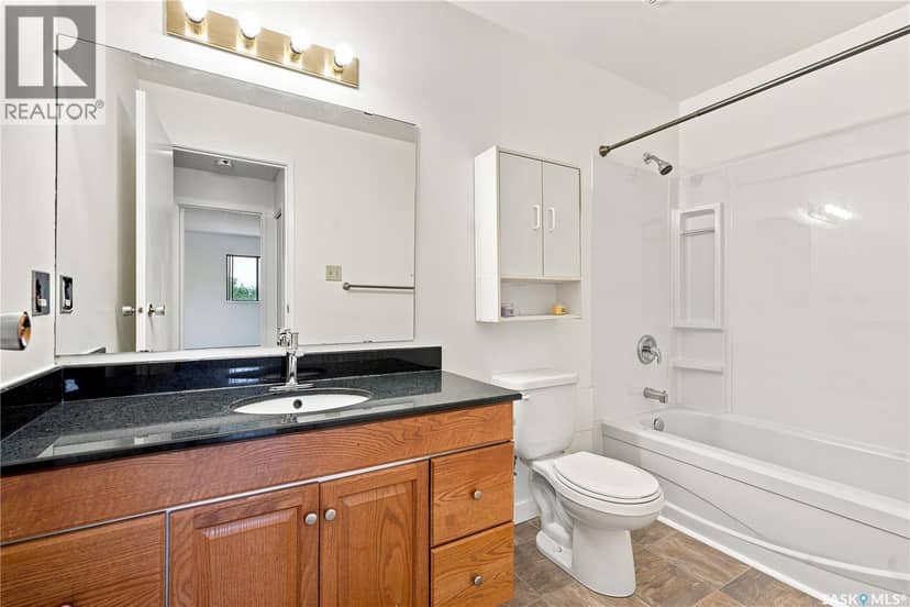 302 345 Kingsmere BOULEVARD — photo 24 of 32