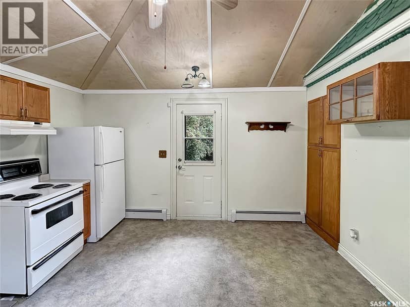 903 Boyle STREET — photo 3 of 40