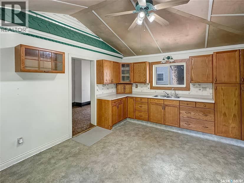 903 Boyle STREET — photo 4 of 40