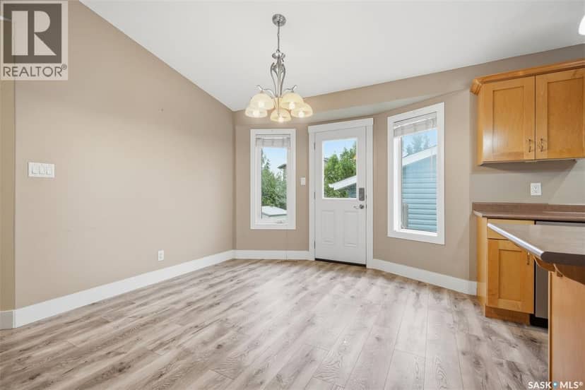 512 Ens LANE — photo 7 of 40