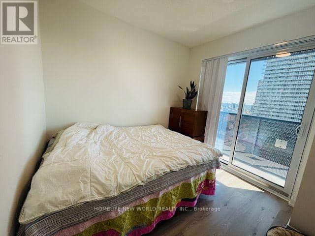 3507 - 138 Downes Street — photo 10 of 13