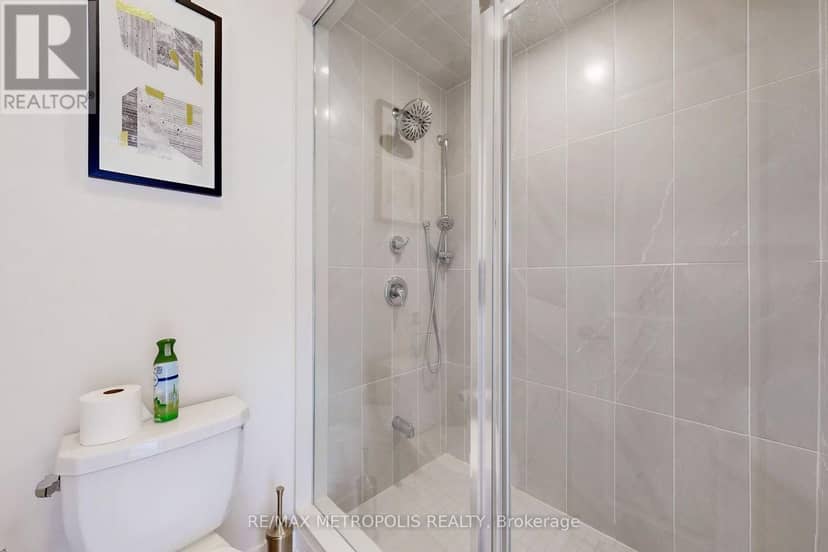 104 Stoneleigh Drive — photo 35 of 40
