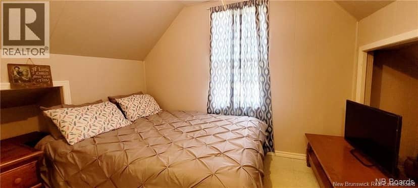 42 Pond Street — photo 17 of 22