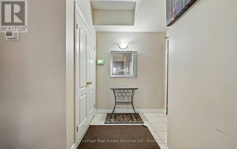 409 - 4006 Kilmer Drive — photo 4 of 20