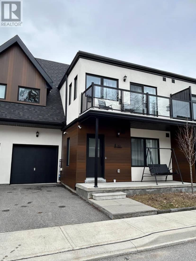 32 Ruby Crescent — photo 1 of 30