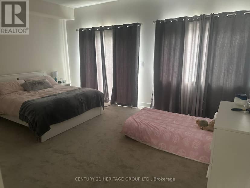 32 Ruby Crescent — photo 9 of 30