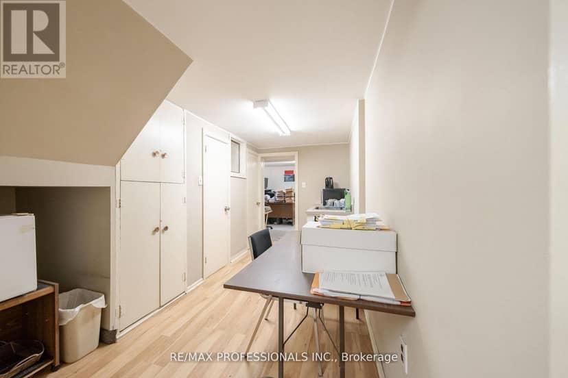 586 Browns Line — photo 21 of 23