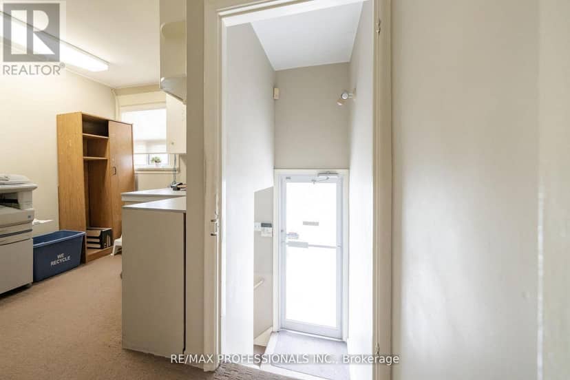 586 Browns Line — photo 8 of 23
