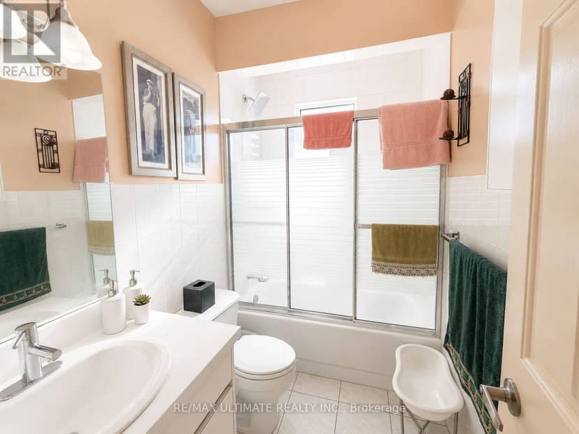 1440 Dufferin Street — photo 9 of 18